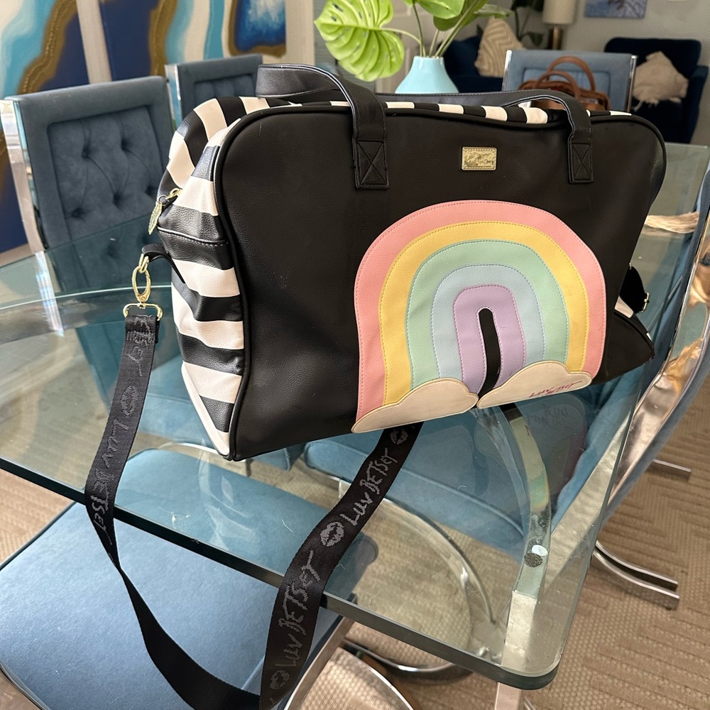 Betsey Johnson duffle Travel Bag with Rainbow Design - Picture 2 of 6